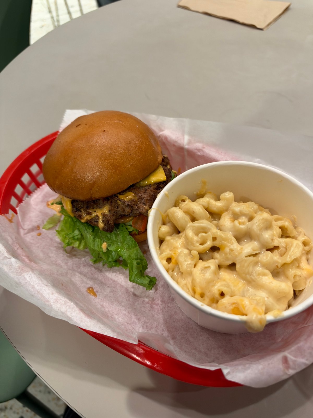 Triton Cheeseburger at Ventanas, Soul (community photo).